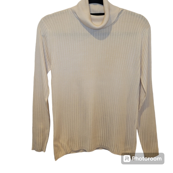 Valerie Stevens Sweaters - 2 Valerie Stevens 100% Pure Silk Turtleneck Sweaters Women's Size Small
